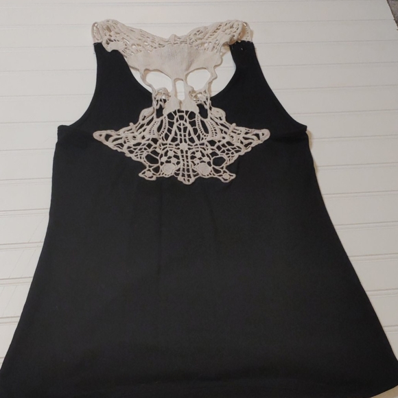 Crochet Skull tank - Picture 1 of 4